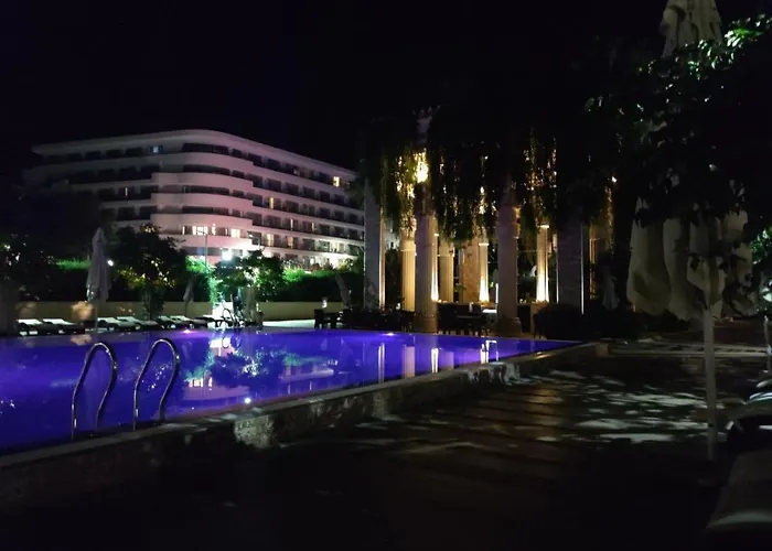 Argisht Marina By The Pool Apartman